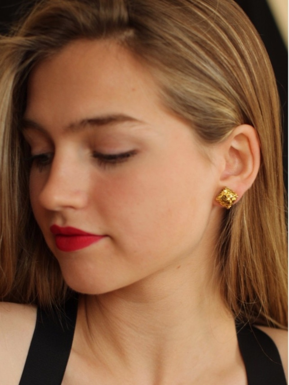 NWT kate spade
Gold Glitter
Squared Away Earrings - Picture 4 of 7